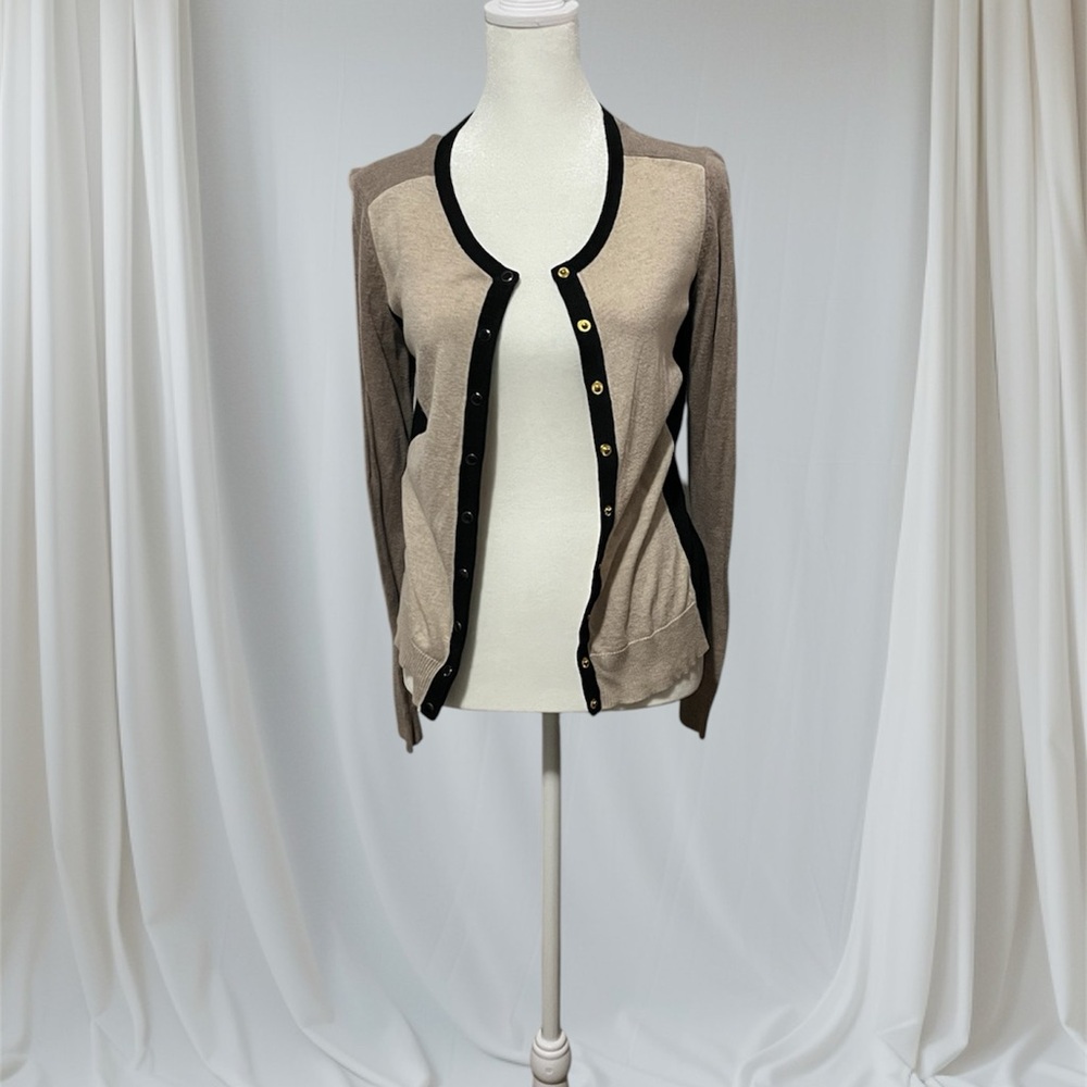 ((ITEM SOLD))‼️‼️New York & Company Women's Tan and Black Cardigan With Buttons